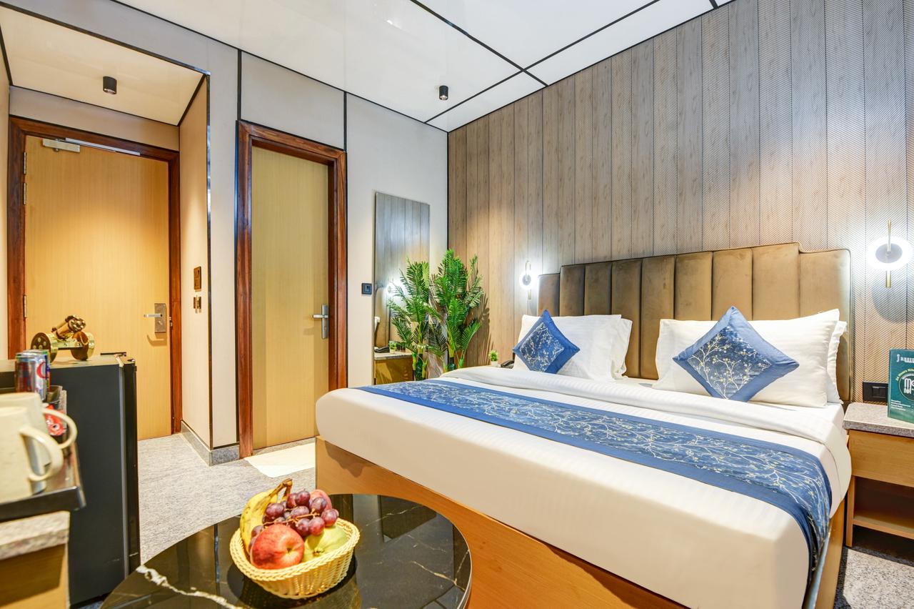 Executive Rooms at J Residency